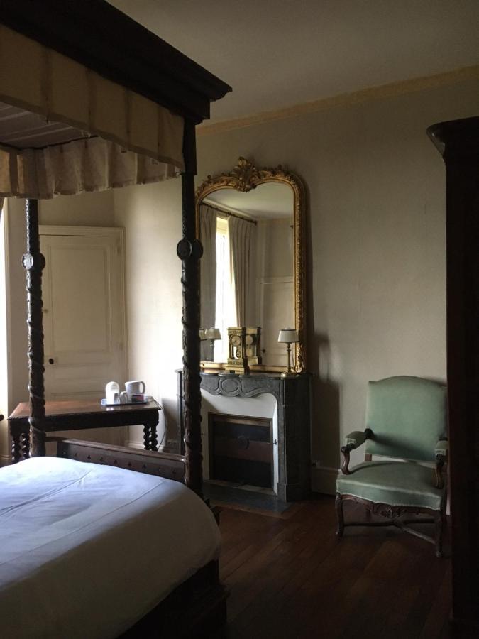 Chambres D'Hotes Montbron Luchapt Kültér fotó